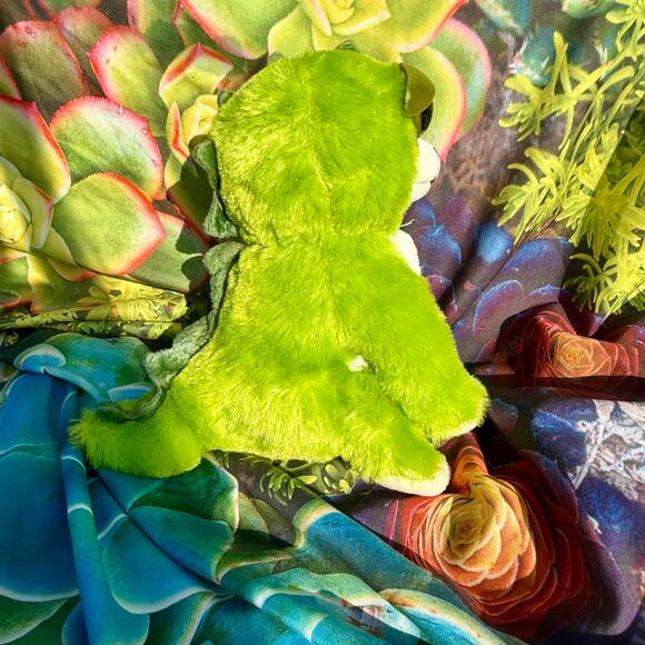 EUC Extinct Eddie Feisty Pets Plush - Rare Green Dinosaur Toy - Picture 4 of 6